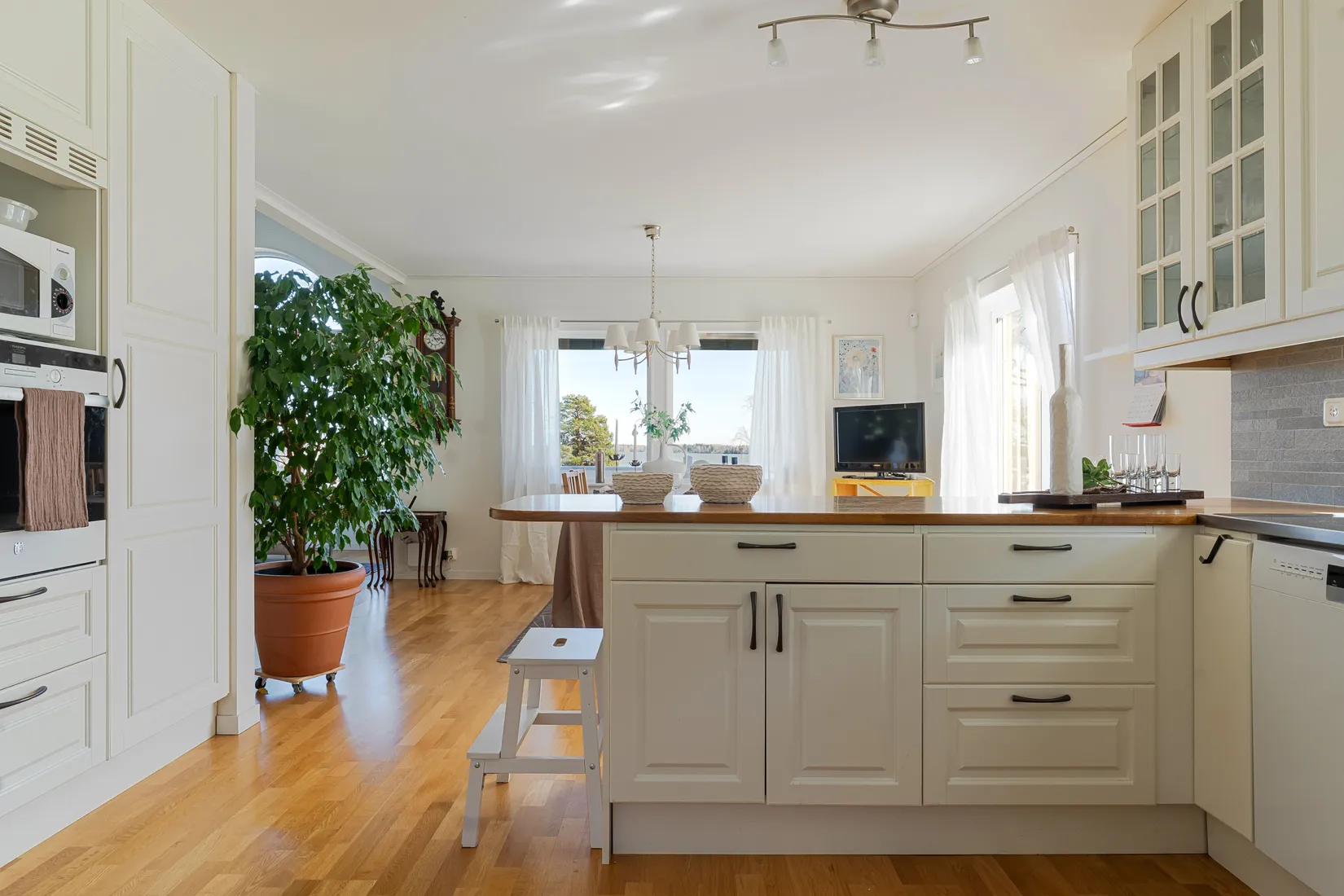 Villa, Rasholmsvägen 57, Kvicksund, Västerås