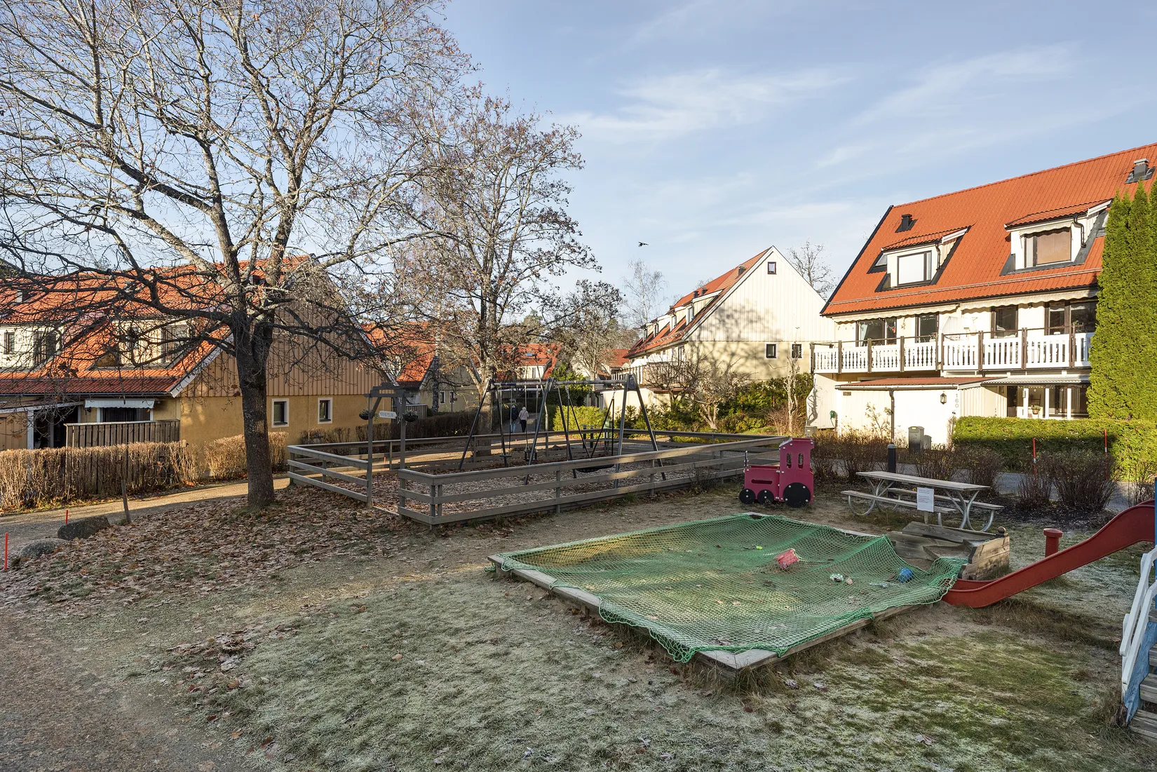 Villa, Radhus, Rapsodivägen 240, Skogås, Huddinge