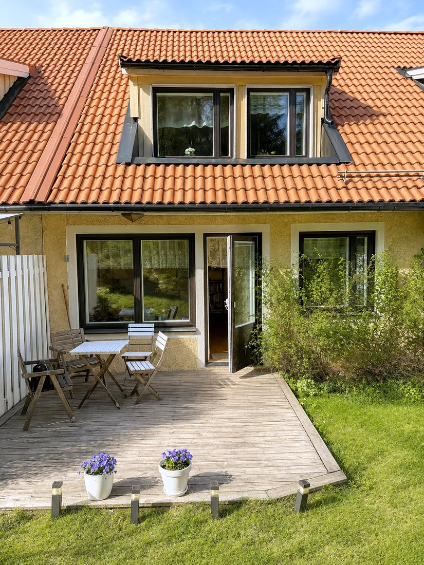 Radhus, Rapsodivägen 240, Skogås, Huddinge