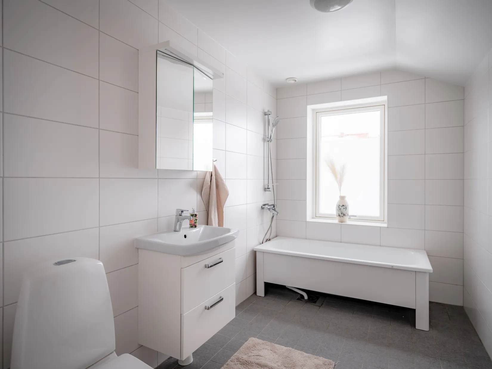 Bostadsrätt, Radhus, Ullna allé 38, Ullna Strand, Täby