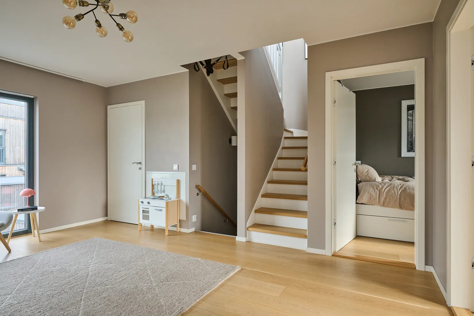 Radhus, Kvittenvägen 3, Vistaberg, Huddinge