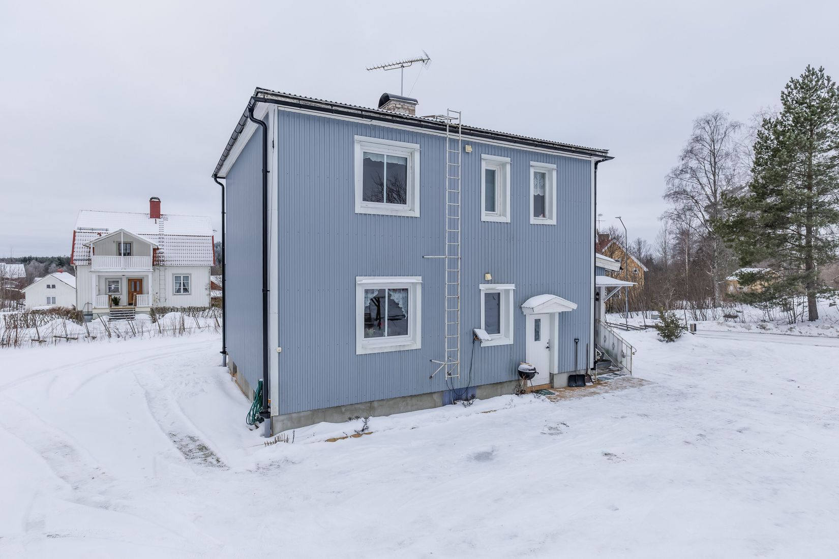 Villa, Hantverkarvägen 1A + 1B, Fredriksberg, Ludvika