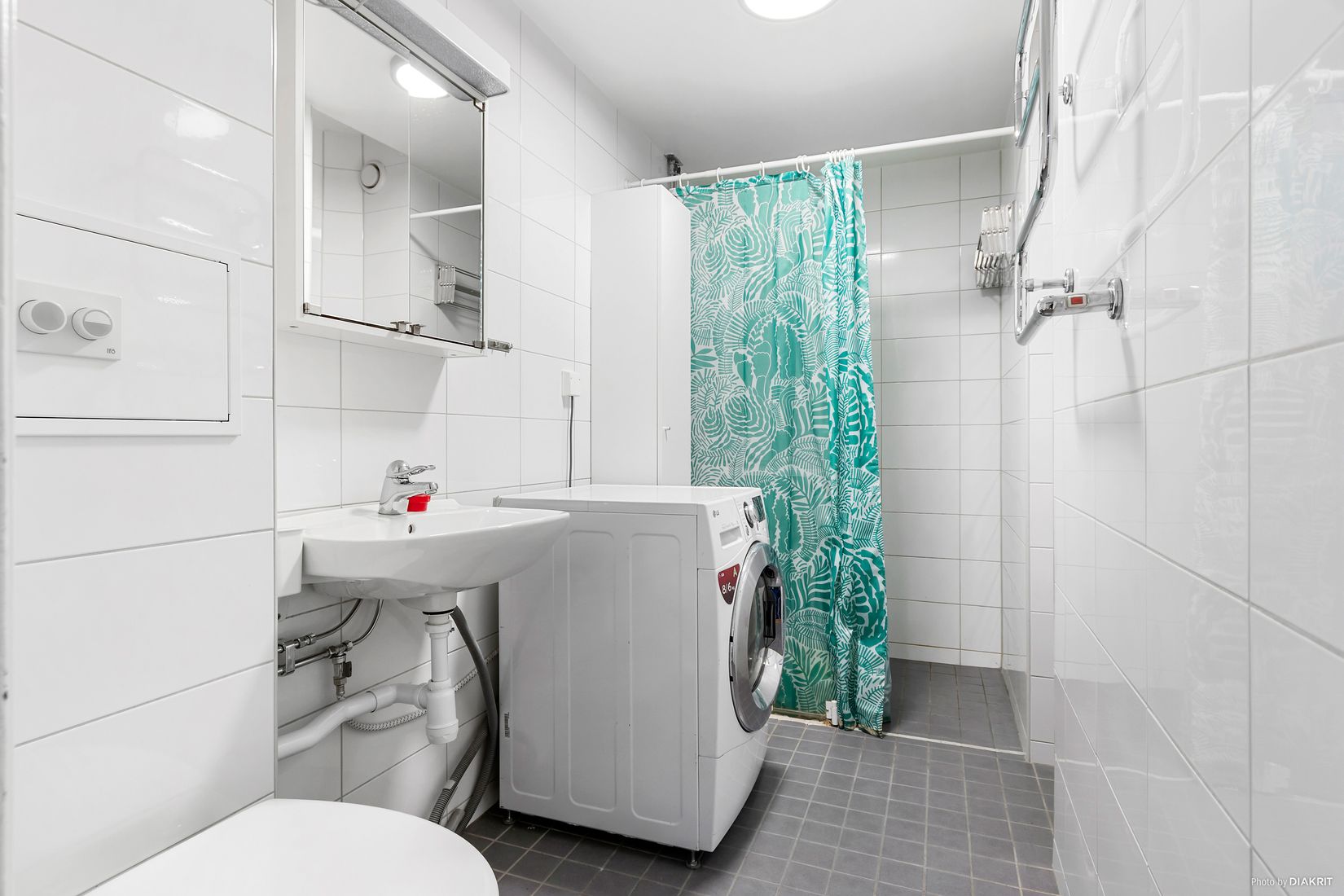 Bostadsrätt, Björkbacksvägen 61, Tyresö Centrum, Tyresö