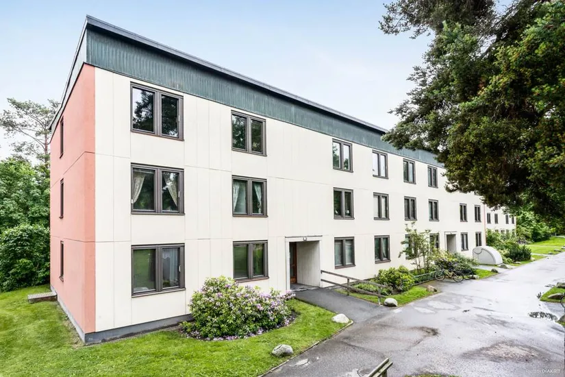 Bostadsrätt, Björkbacksvägen 61, 1 tr, Tyresö Centrum, Tyresö