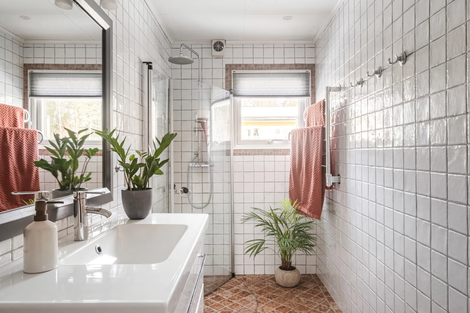 Villa, Radhus, Andebodavägen 249, Viksjö, Järfälla