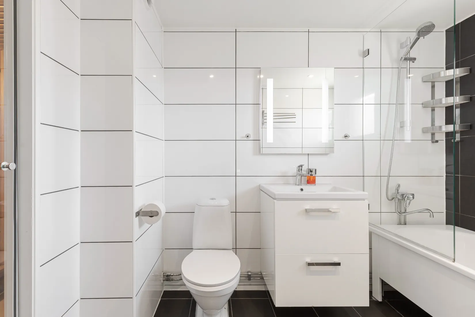 Radhus, Skördevägen 43, Åkers Styckebruk, Strängnäs