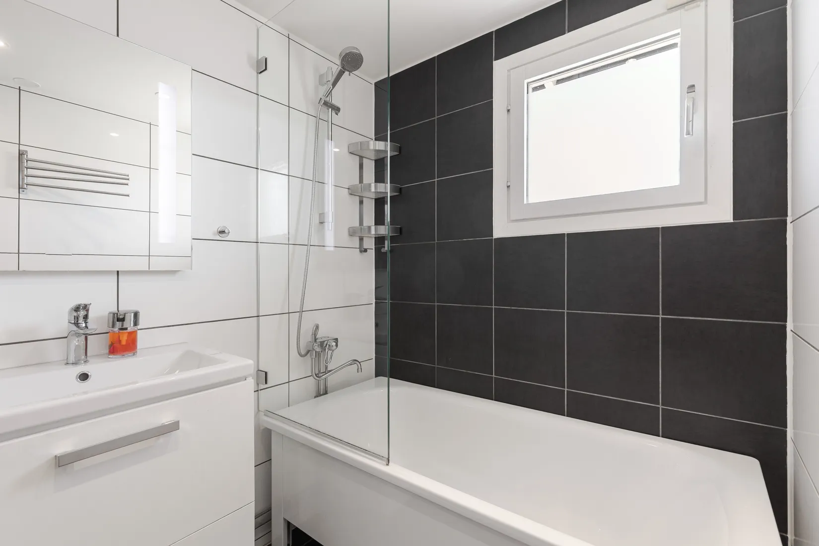 Radhus, Skördevägen 43, Åkers Styckebruk, Strängnäs