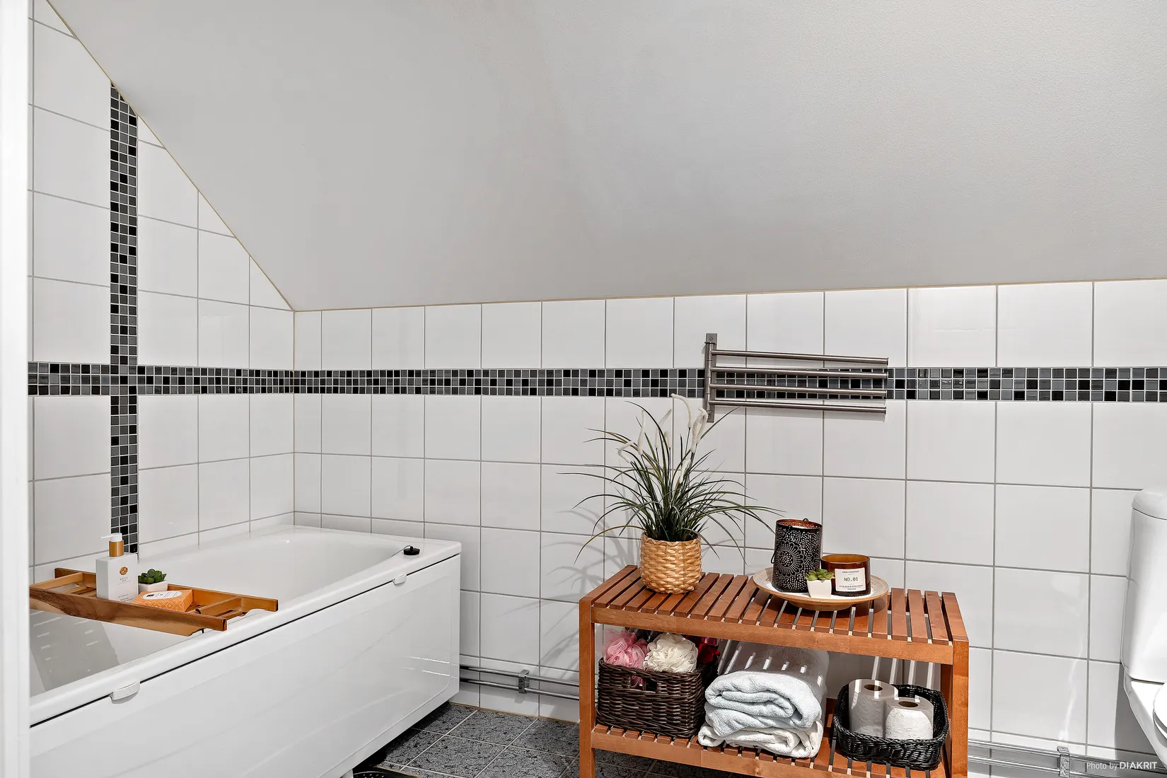 Villa, Lejondalsvägen 10, Rosenägnarna, Upplands-Bro