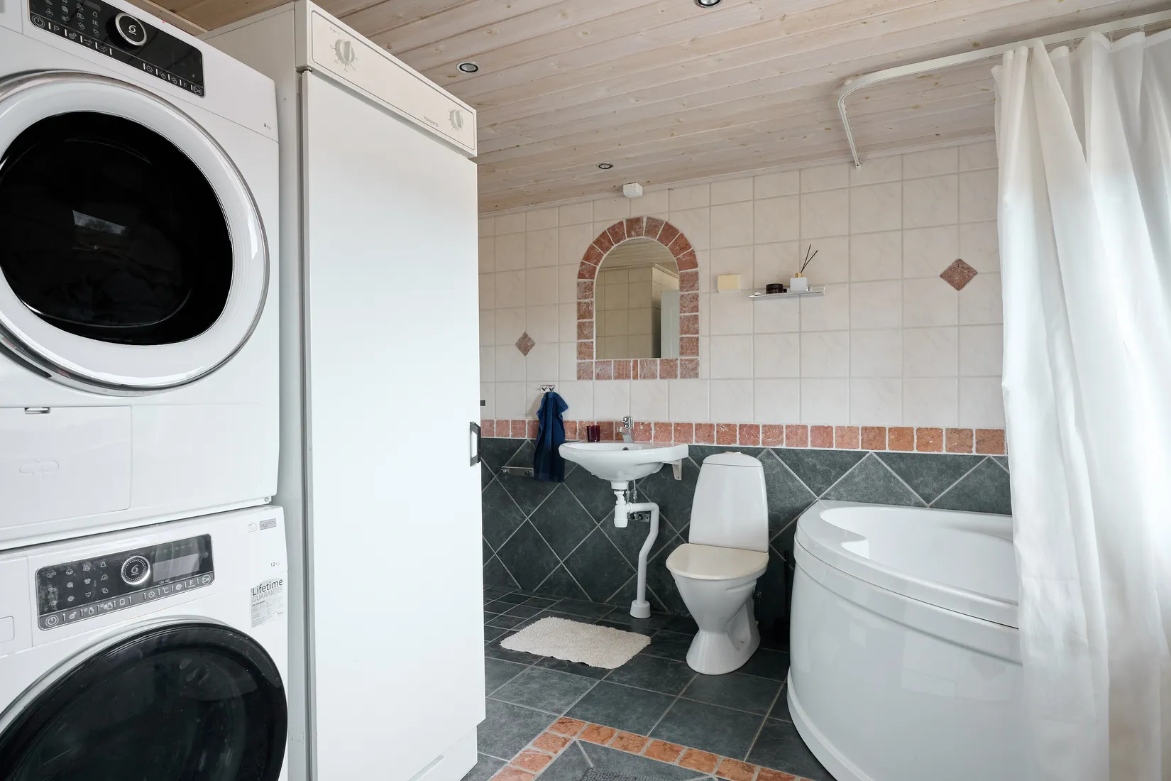 Villa, Solhemsvägen 7B, Fullersta, Huddinge