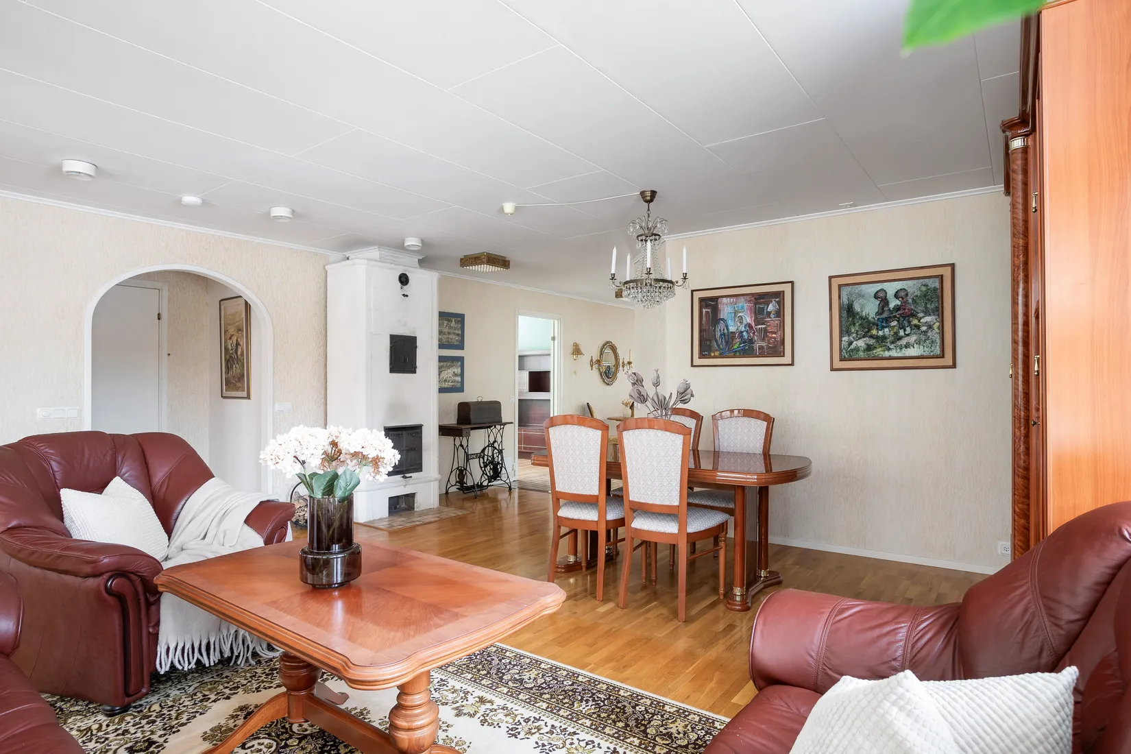 Villa, Nunnavägen 6, Skokloster/Slottsskogen, Håbo