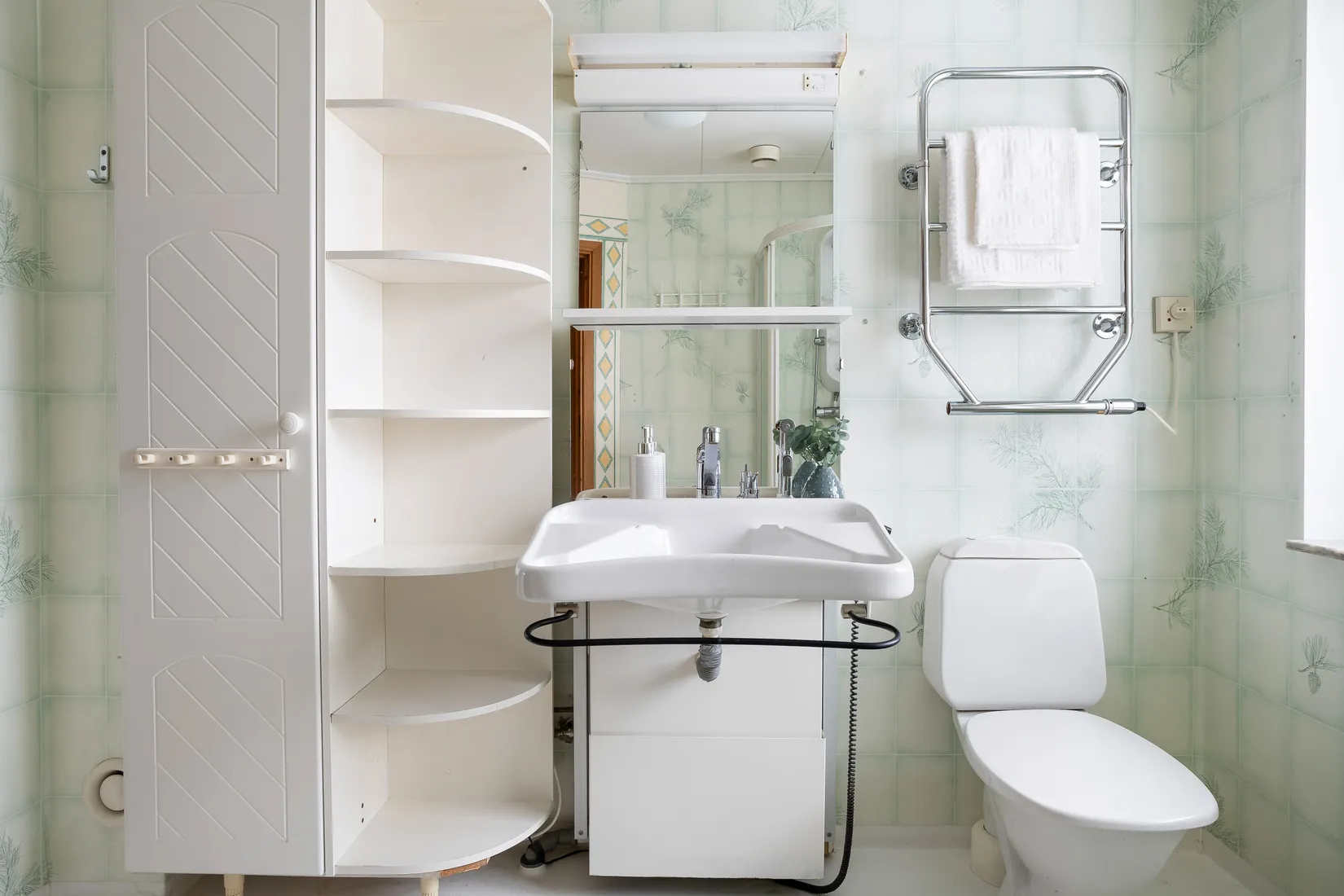 Villa, Nunnavägen 6, Skokloster/Slottsskogen, Håbo