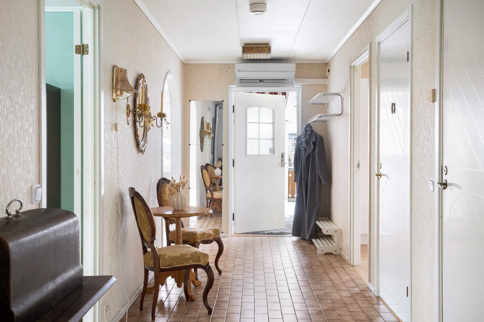 Villa, Nunnavägen 6, Skokloster/Slottsskogen, Håbo