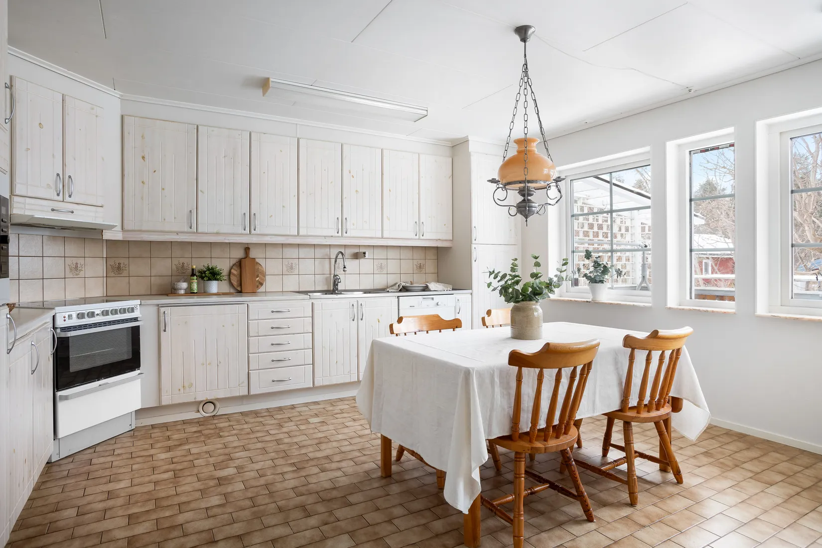 Villa, Nunnavägen 6, Skokloster/Slottsskogen, Håbo