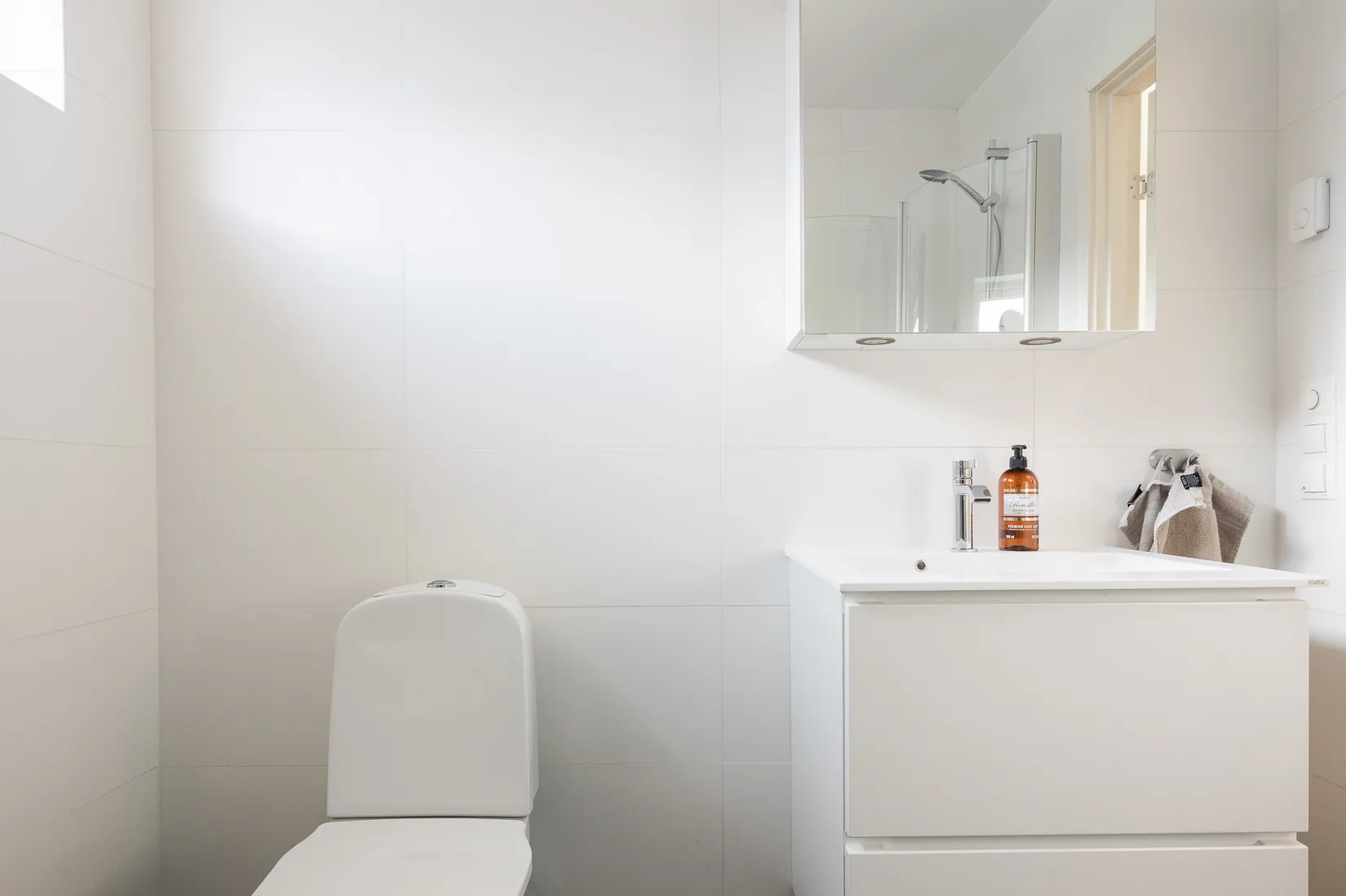 Bostadsrätt, Radhus, Tunavägen 27A, Österskär, Österåker