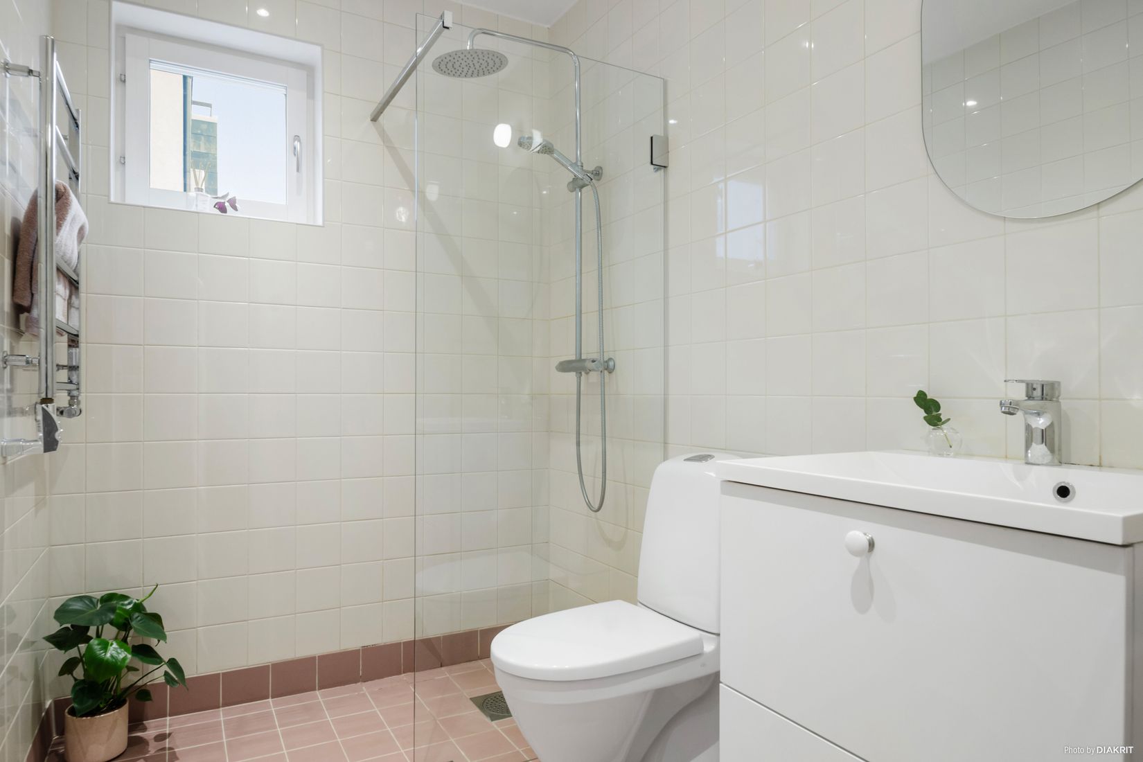 Bostadsrätt, Radhus, Wilhelm Kåges gata 30B, Porslinskvarteret, Värmdö