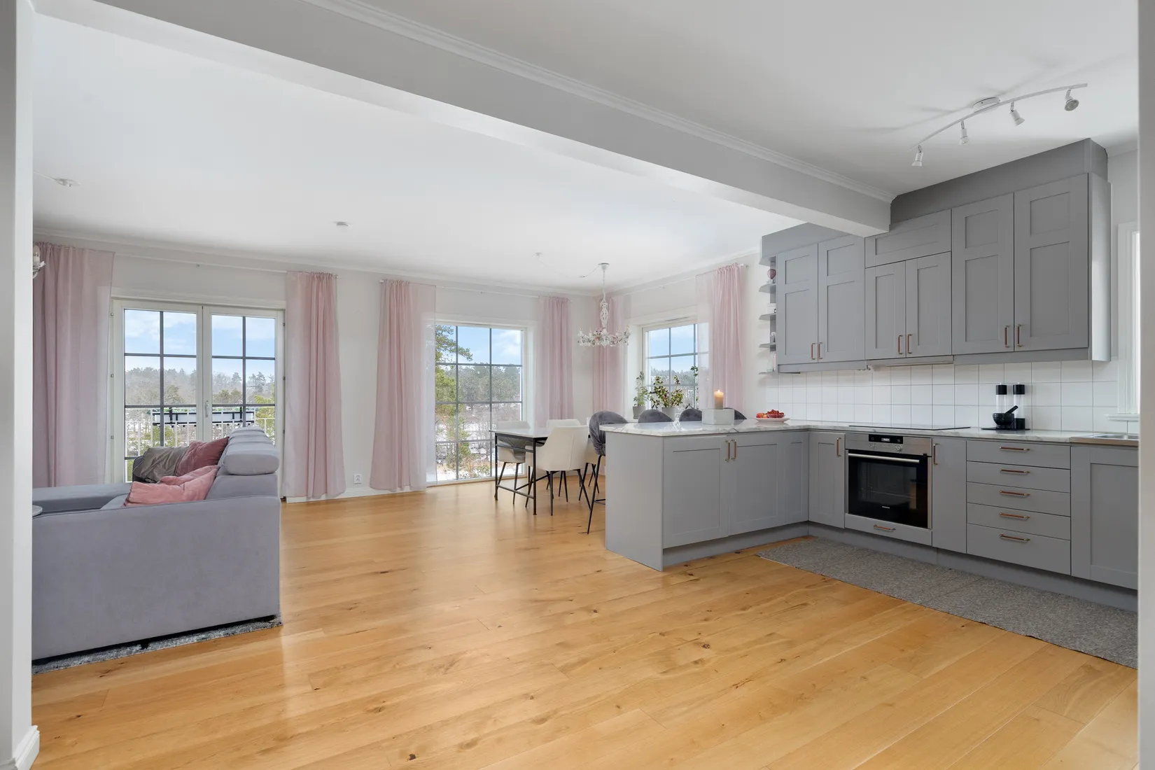 Bostadsrätt, Radhus, Örnklovägen 16A, Kolvik, Värmdö