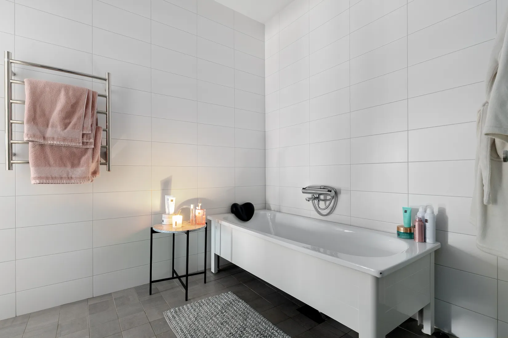 Bostadsrätt, Radhus, Örnklovägen 16A, Kolvik, Värmdö