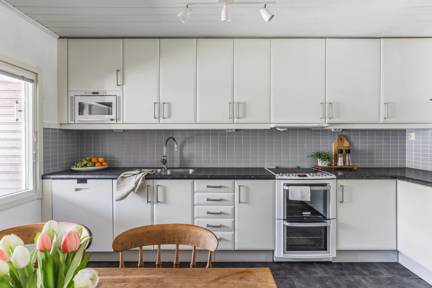 Villa, Radhus, Sundsborgsvägen 39, Odenslunda, Upplands Väsby