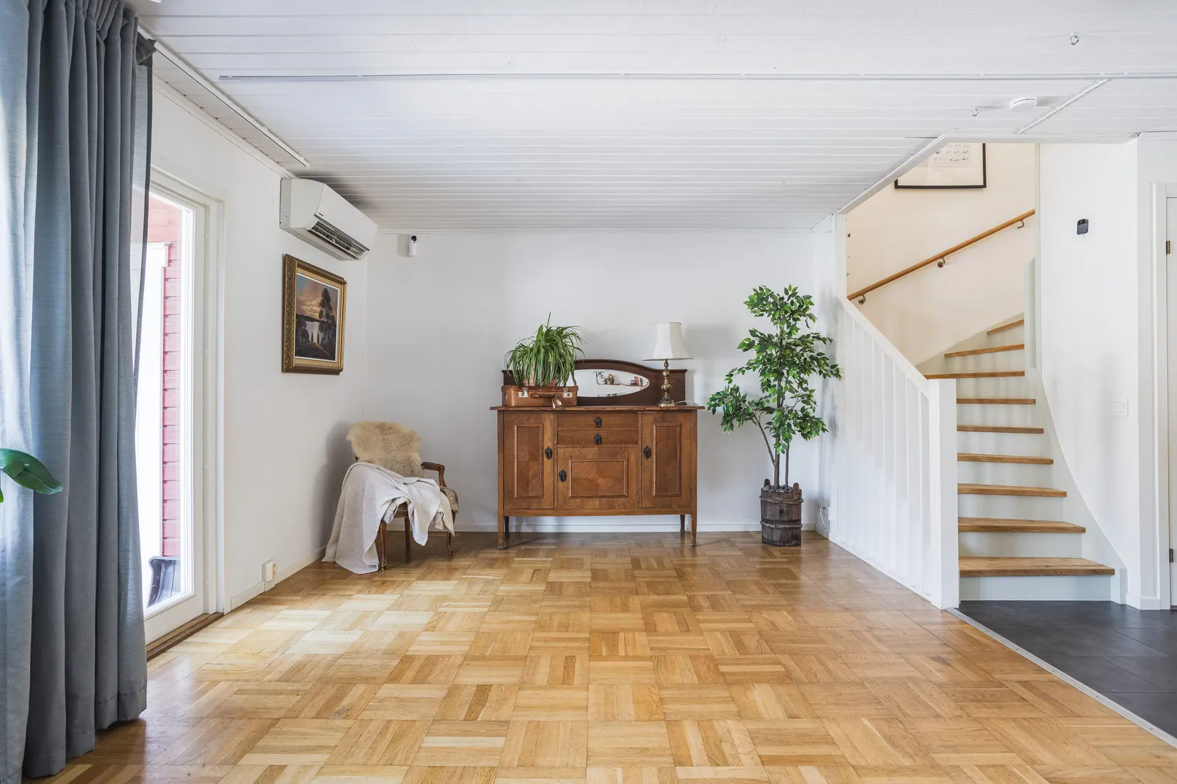 Villa, Radhus, Sundsborgsvägen 39, Odenslunda, Upplands Väsby