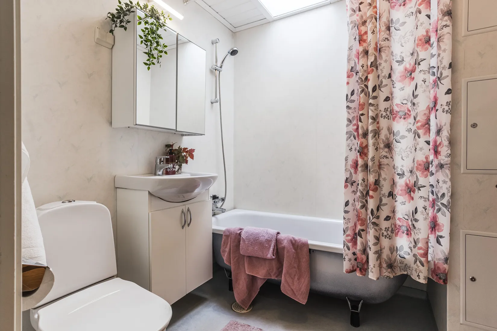 Villa, Radhus, Sundsborgsvägen 39, Odenslunda, Upplands Väsby