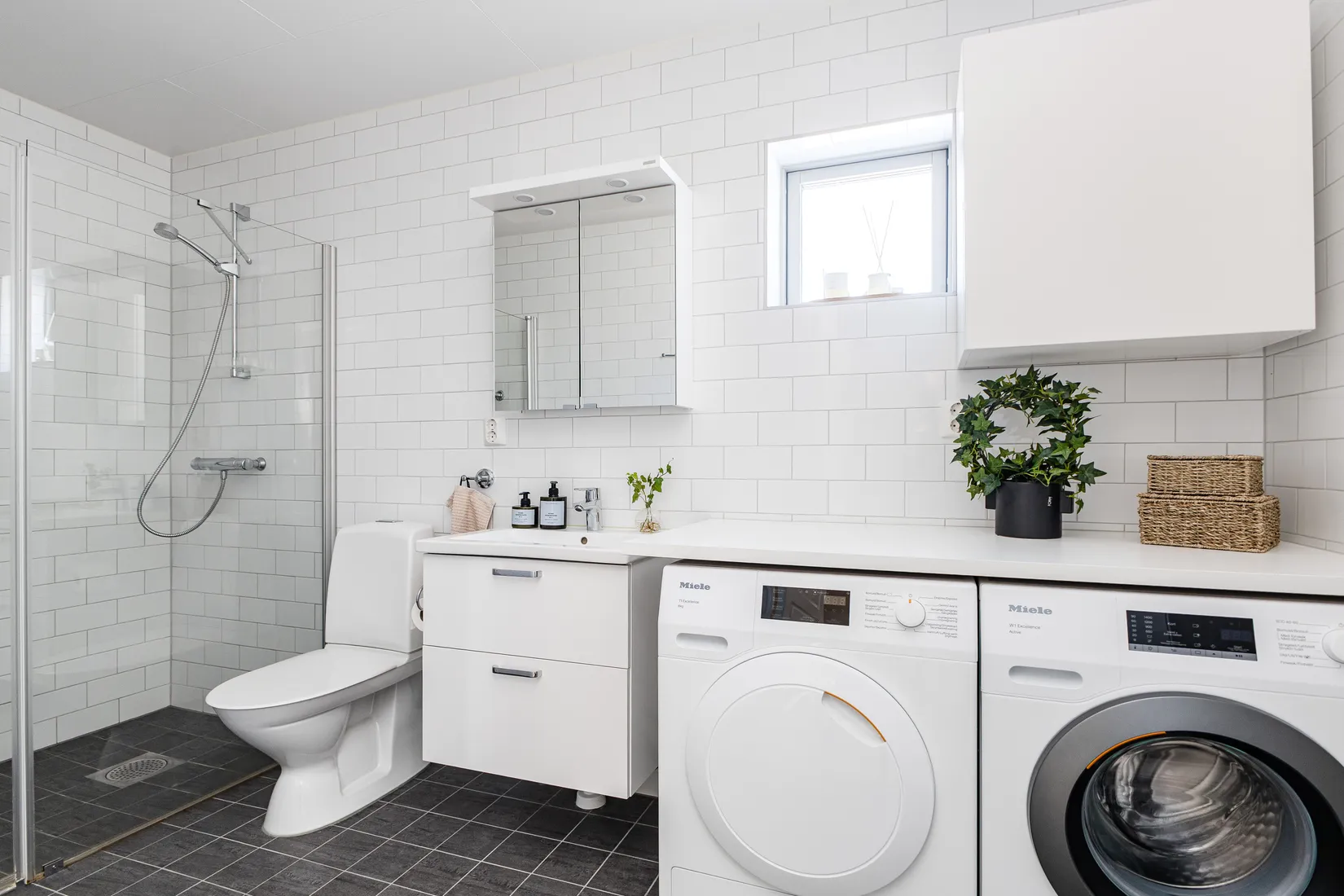 Bostadsrätt, Radhus, Kälkbacken 4B, Gamla Nynäs, Enköping