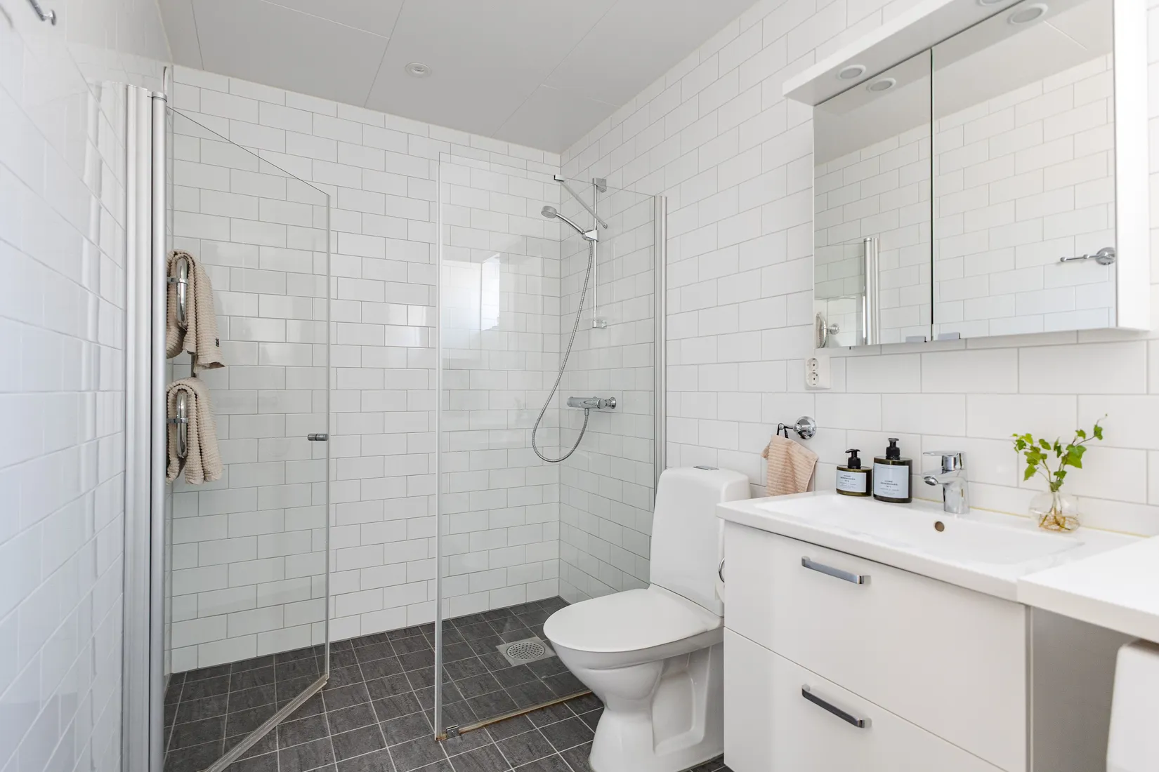 Bostadsrätt, Radhus, Kälkbacken 4B, Gamla Nynäs, Enköping