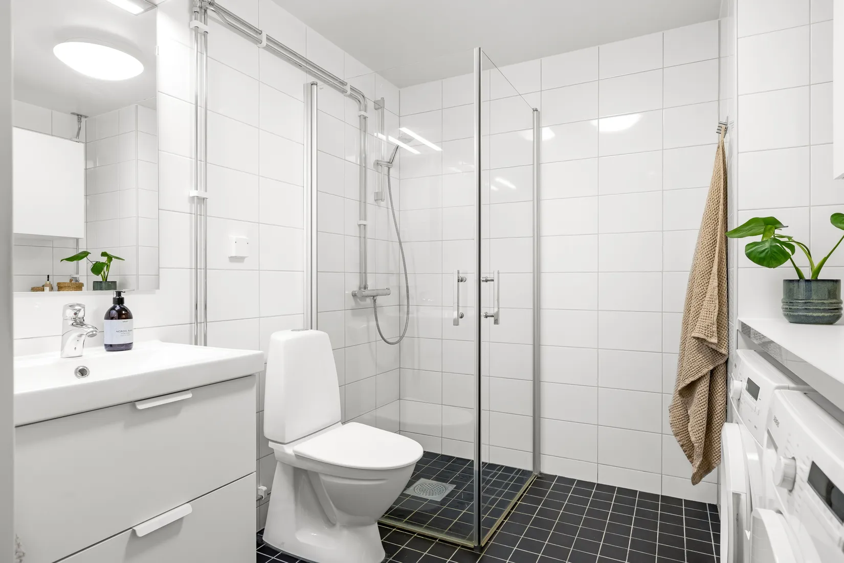 Bostadsrätt, Ladugårdsgatan 4, Ursvik, Sundbyberg