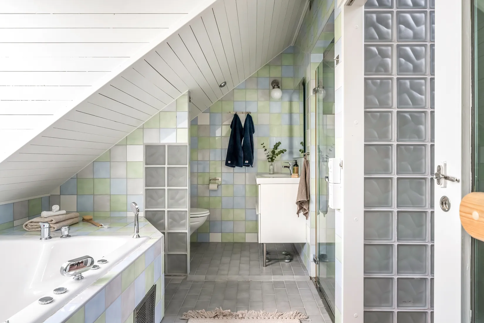 Bostadsrätt, Trappgränd 4, Gamla Råsunda, Solna