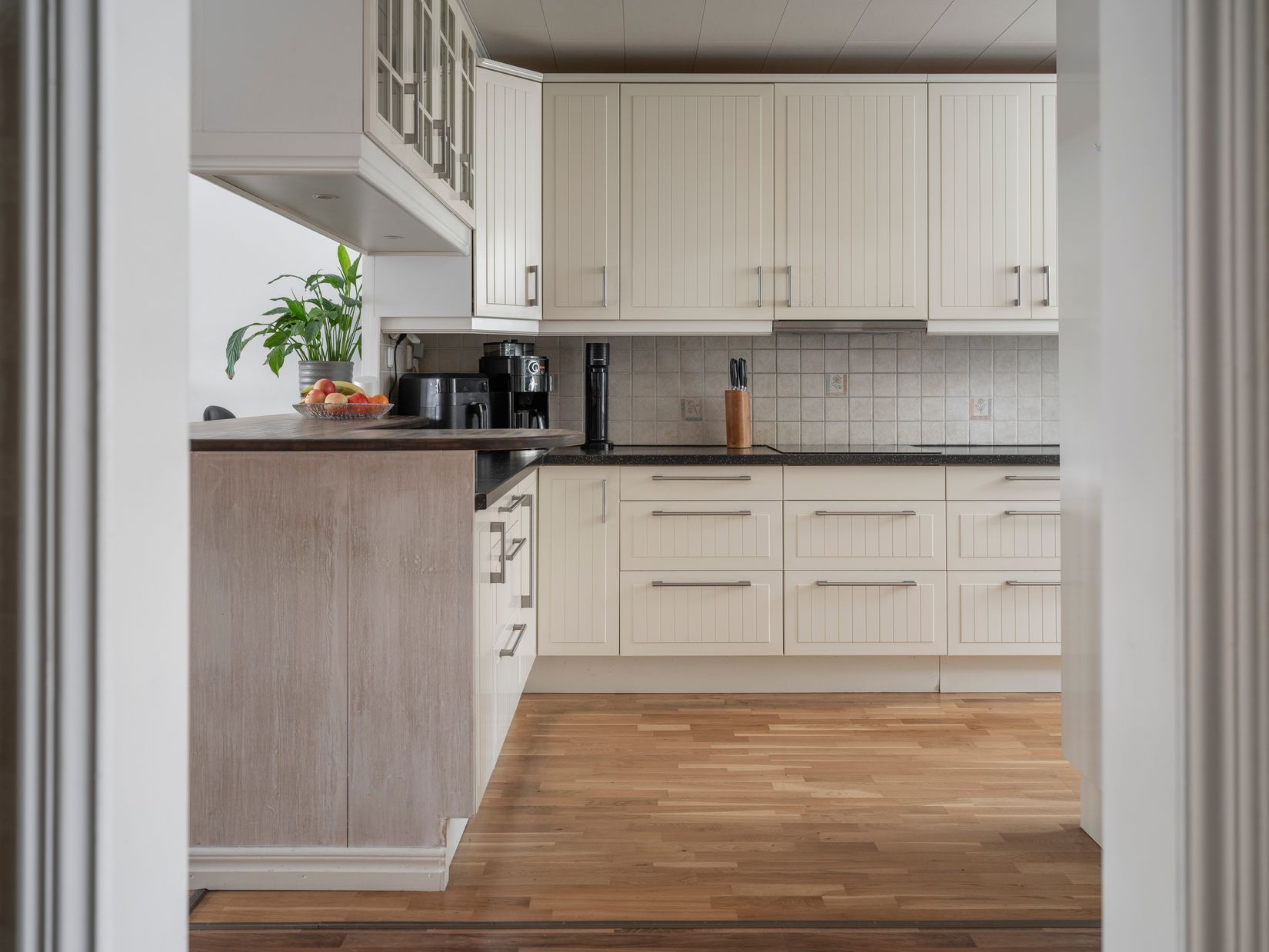 Bostadsrätt, Lomvägen 607, Kärrdal, Sollentuna