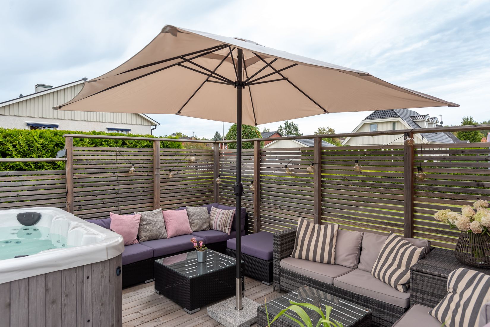 Villa, Vinbärsgatan 12, Nya Hjärsta, Örebro