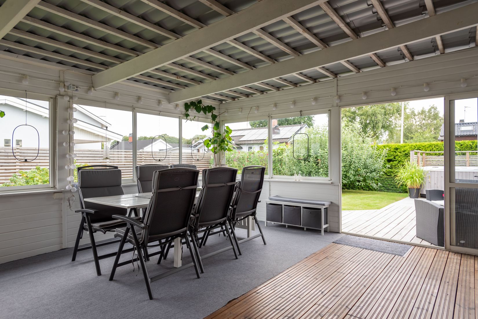 Villa, Vinbärsgatan 12, Nya Hjärsta, Örebro