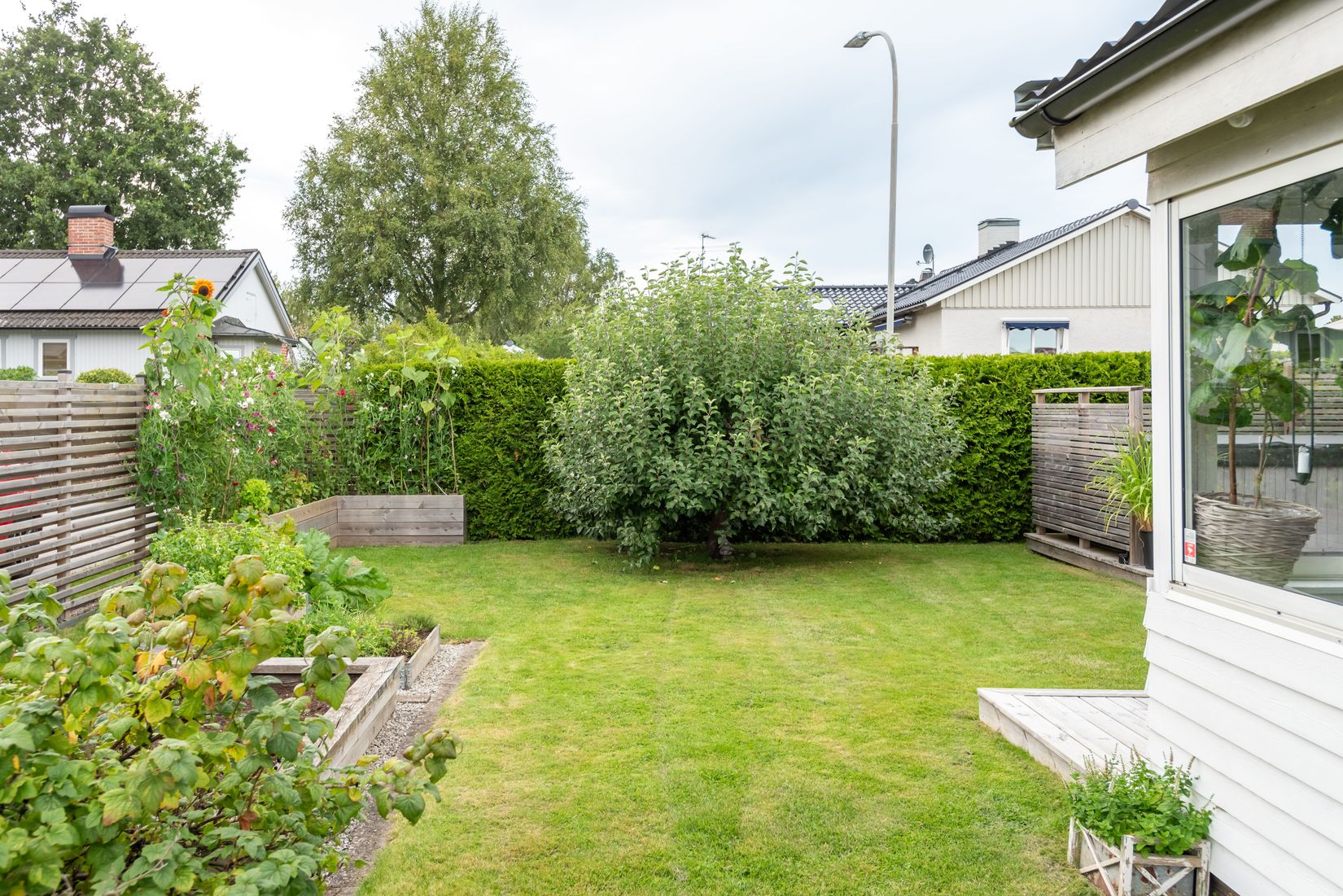 Villa, Vinbärsgatan 12, Nya Hjärsta, Örebro