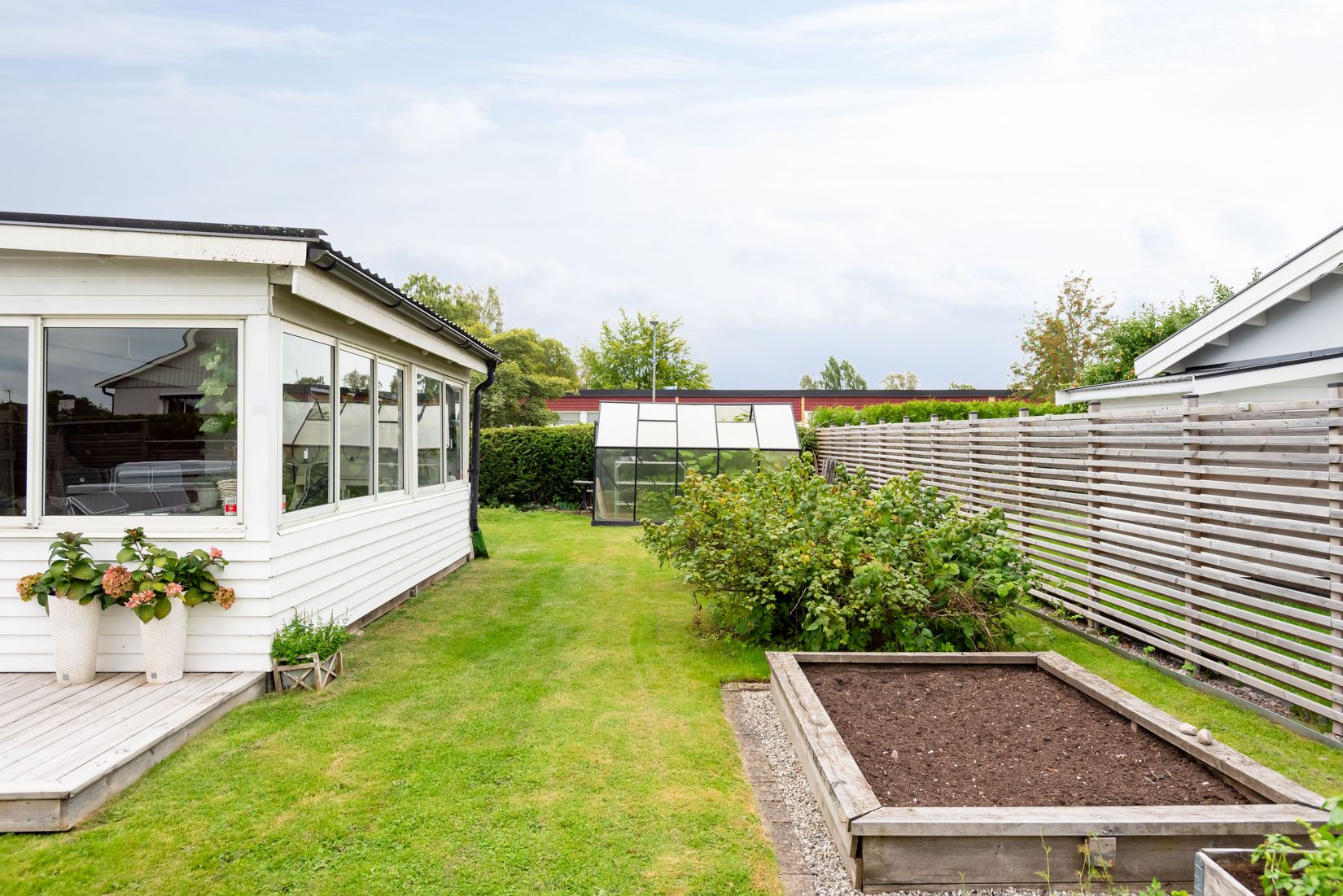 Villa, Vinbärsgatan 12, Nya Hjärsta, Örebro