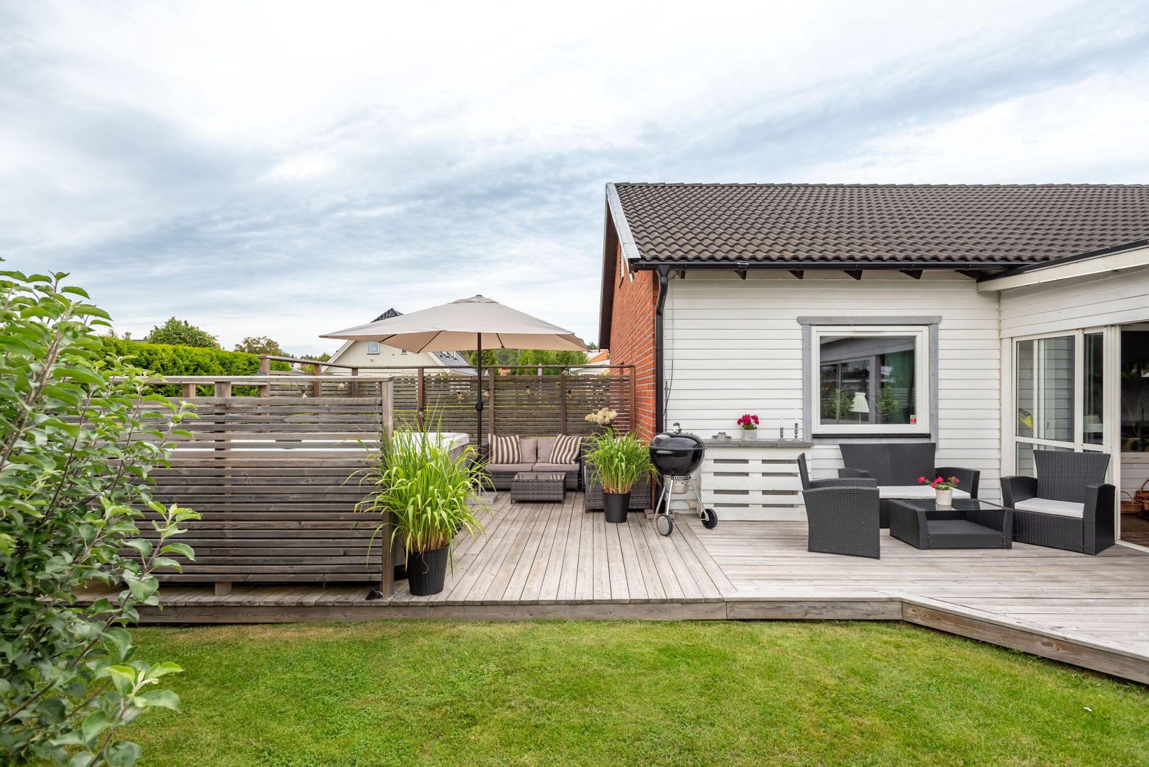 Villa, Vinbärsgatan 12, Nya Hjärsta, Örebro