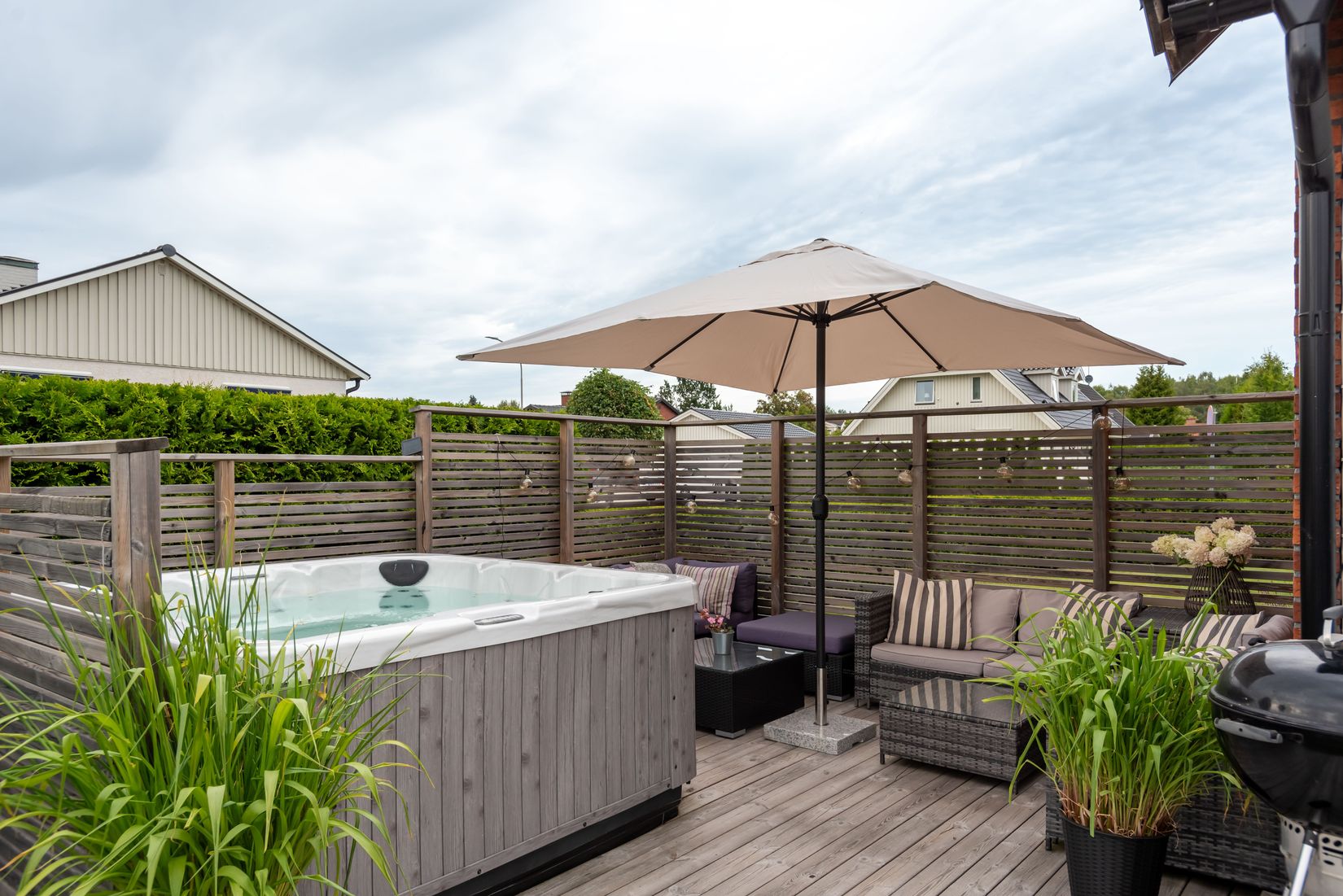 Villa, Vinbärsgatan 12, Nya Hjärsta, Örebro