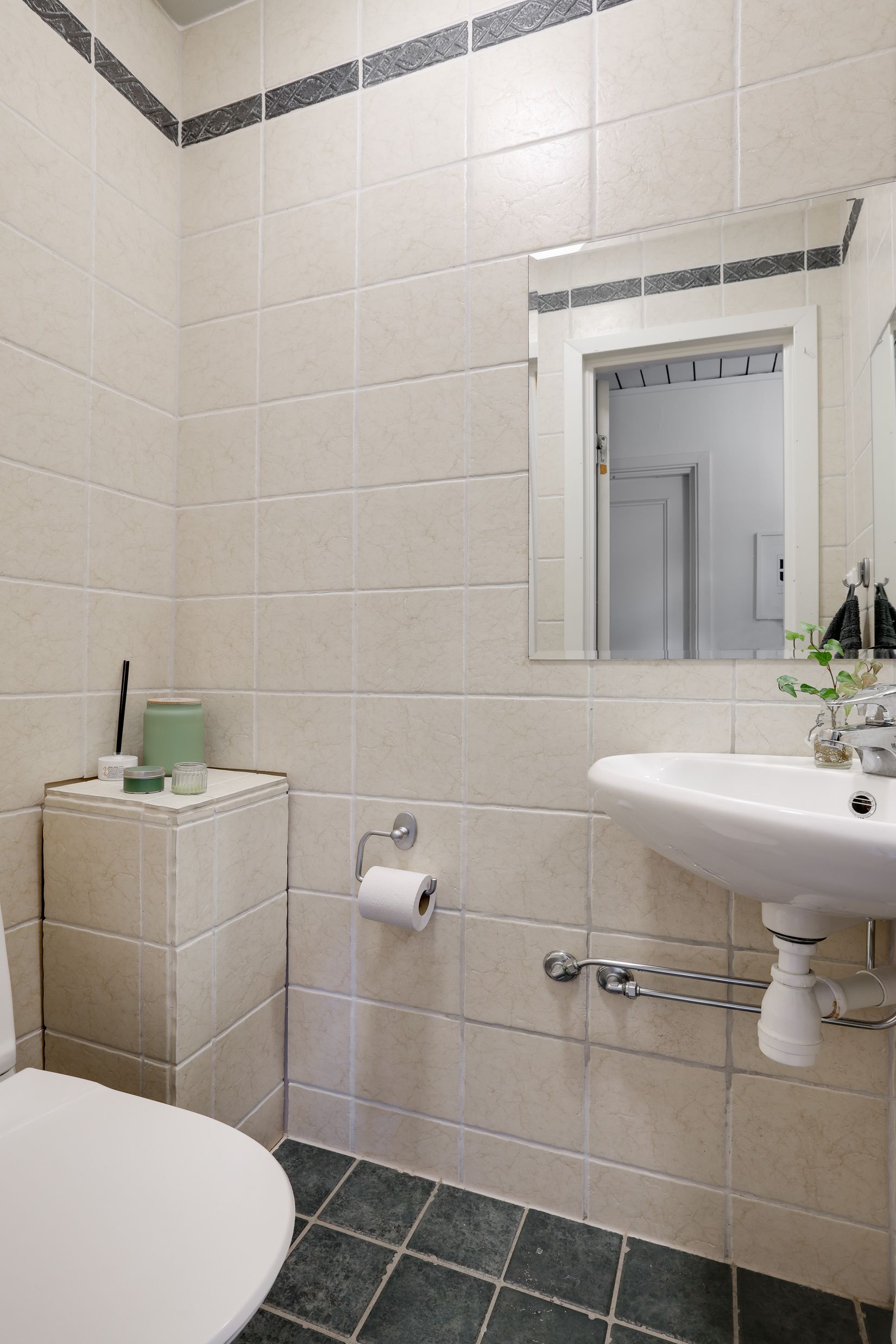 Villa, Vinbärsgatan 12, Nya Hjärsta, Örebro