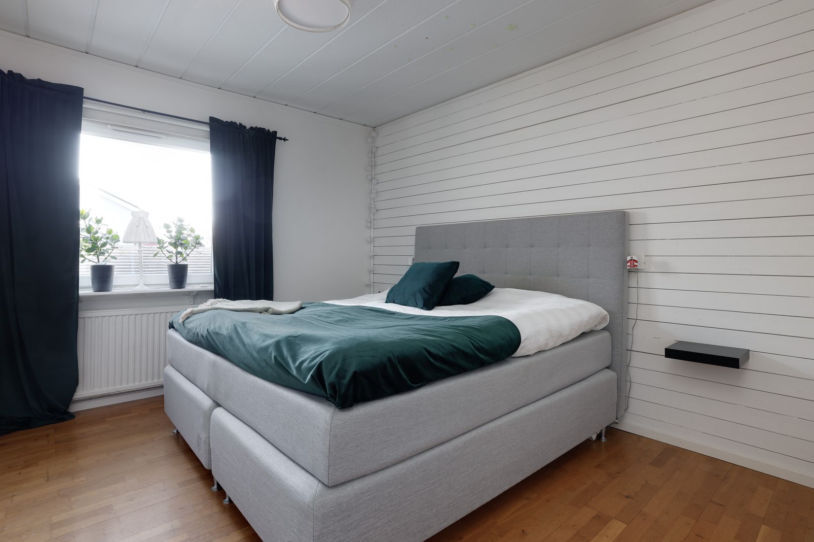 Villa, Vinbärsgatan 12, Nya Hjärsta, Örebro