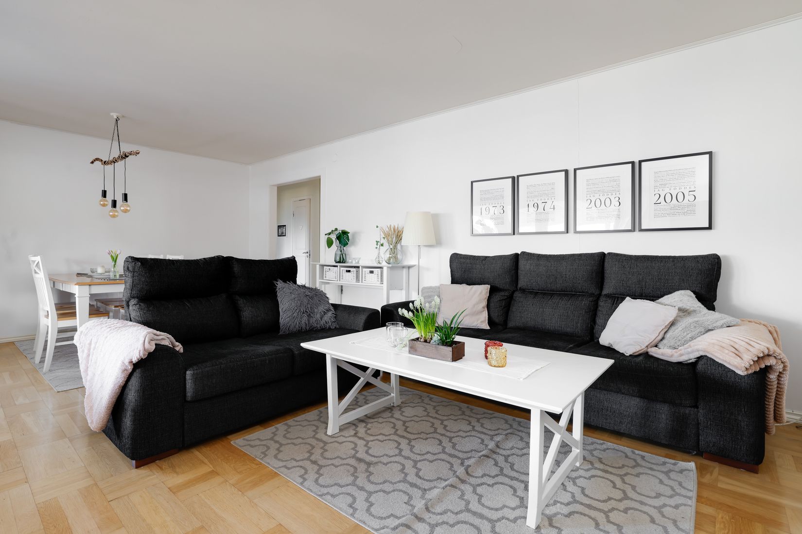 Villa, Vinbärsgatan 12, Nya Hjärsta, Örebro