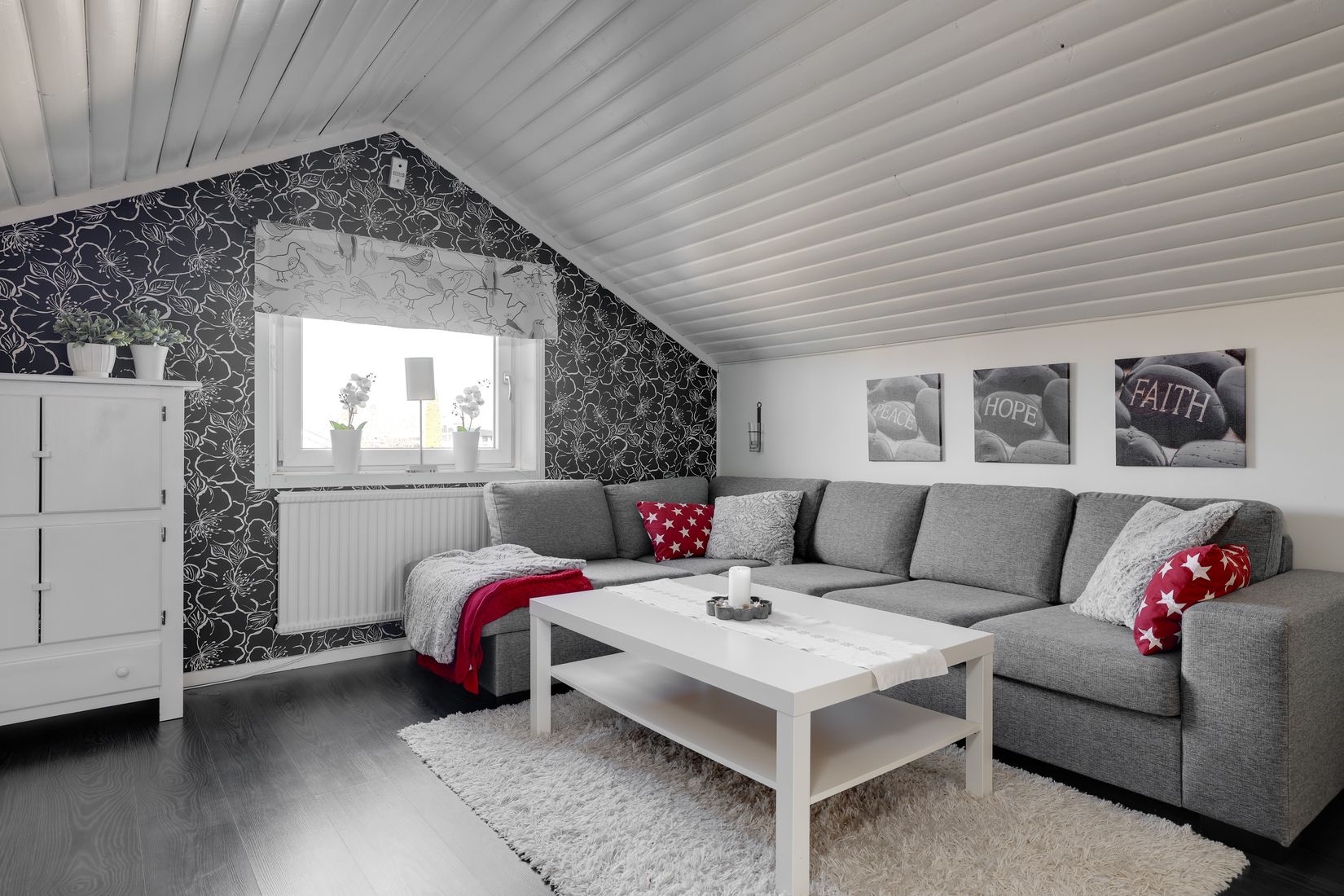 Villa, Vinbärsgatan 12, Nya Hjärsta, Örebro