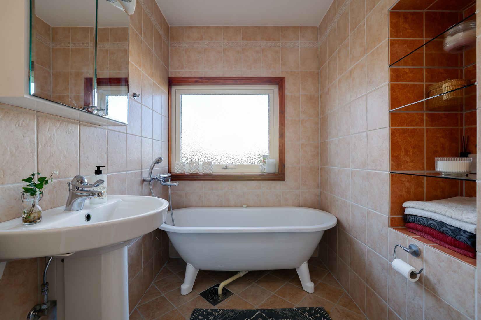 Villa, Vinbärsgatan 12, Nya Hjärsta, Örebro