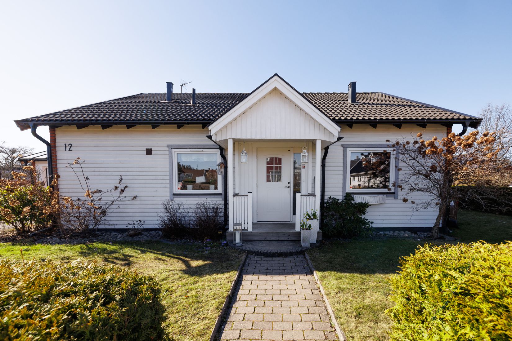 Villa, Vinbärsgatan 12, Nya Hjärsta, Örebro