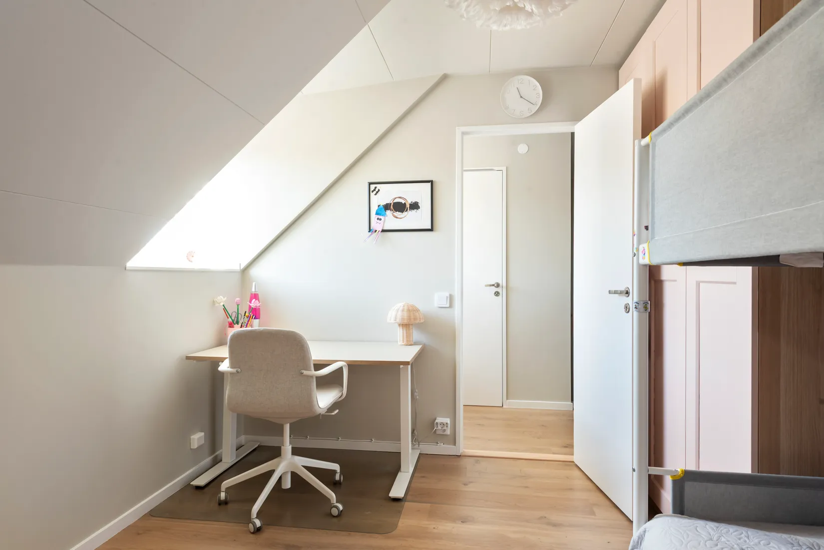 Radhus, Meijerfeldts väg 33, Näsbypark, Täby
