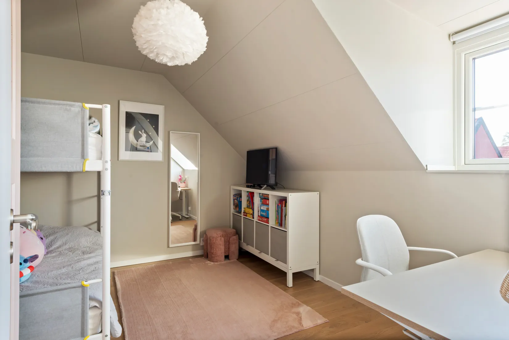 Radhus, Meijerfeldts väg 33, Näsbypark, Täby