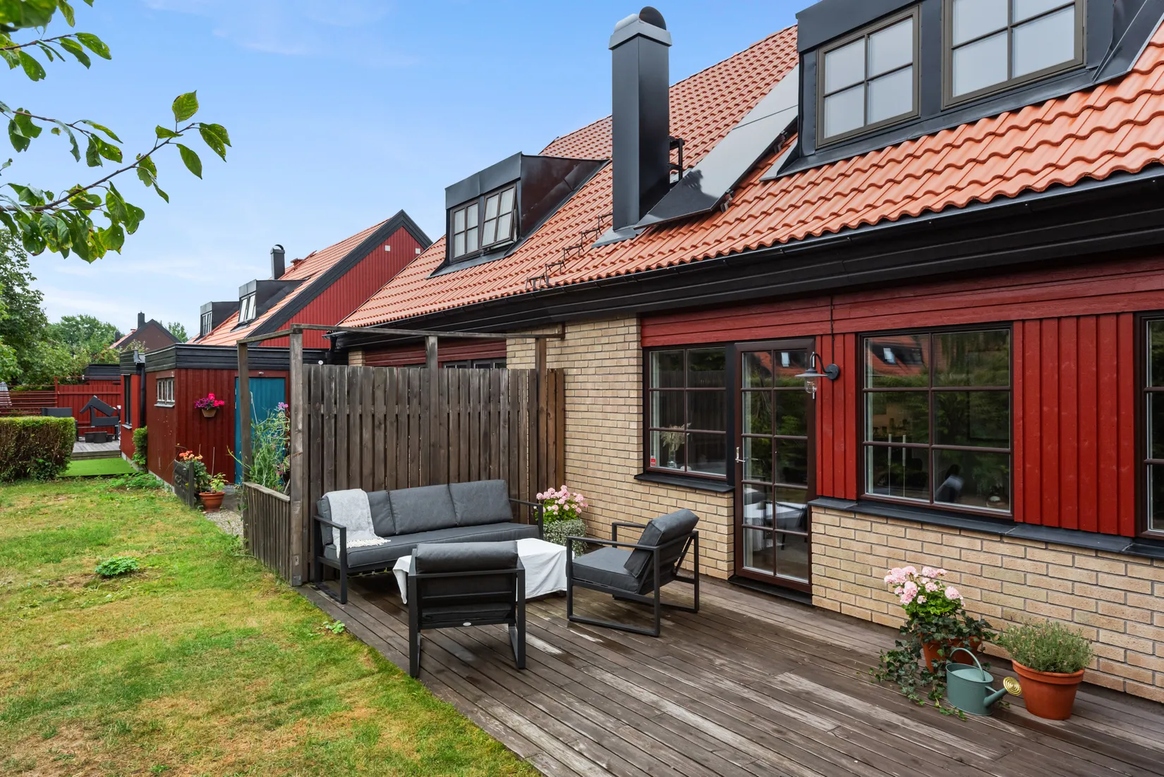 Radhus, Meijerfeldts väg 33, Näsbypark, Täby