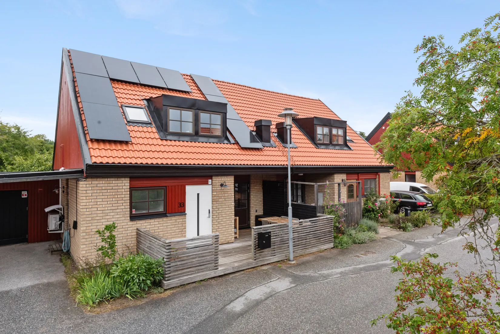 Radhus, Meijerfeldts väg 33, Näsbypark, Täby