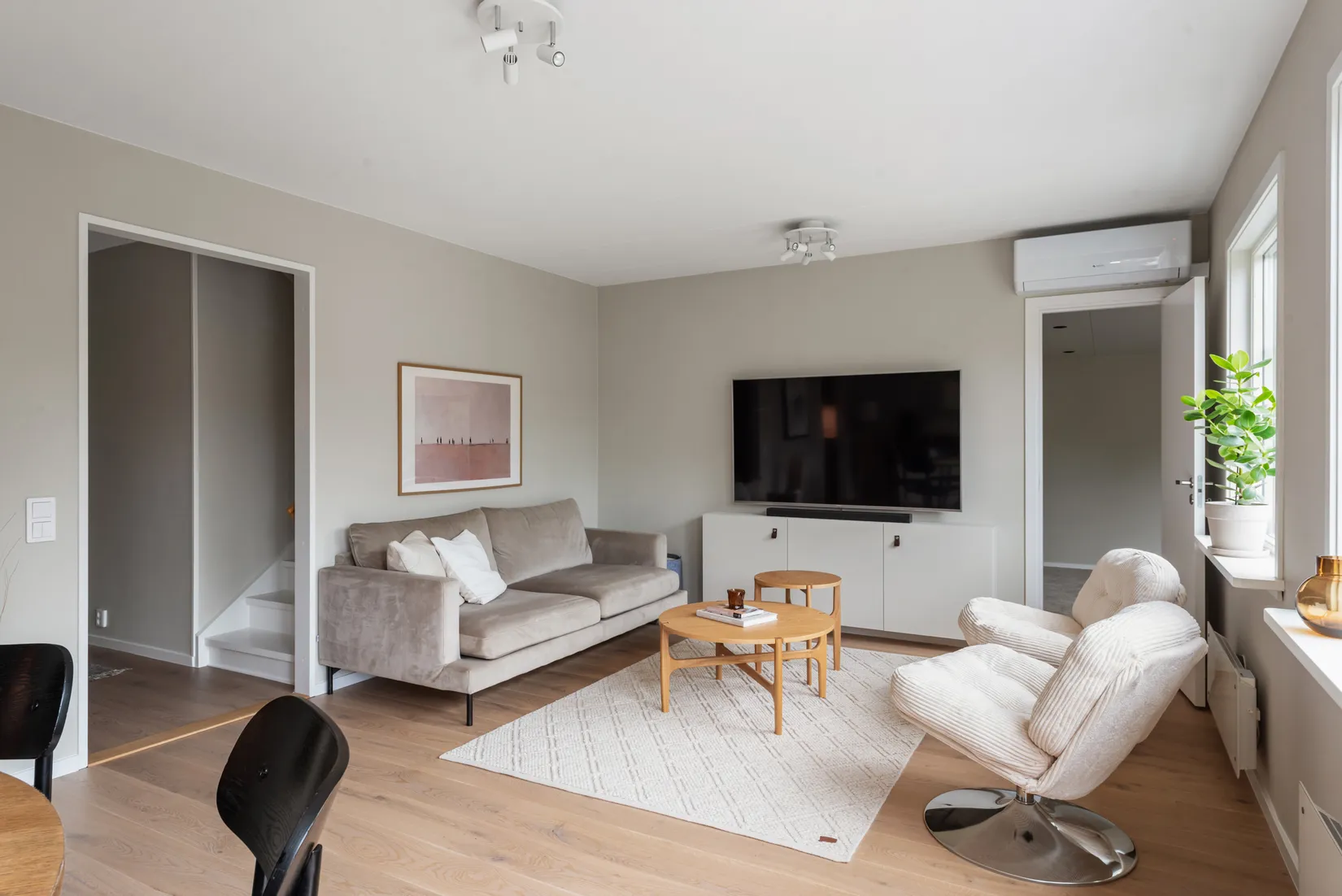 Radhus, Meijerfeldts väg 33, Näsbypark, Täby
