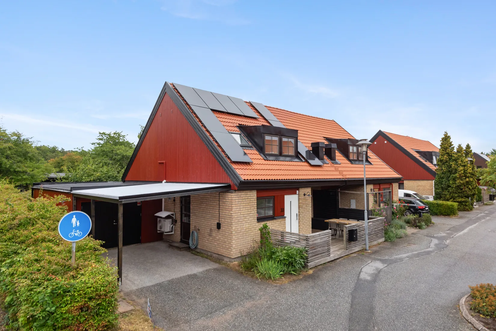 Radhus, Meijerfeldts väg 33, Näsbypark, Täby