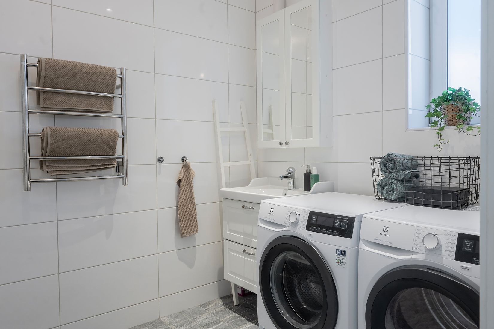 Radhus, Vårbäcksvägen 6H, Tullinge Strand, Botkyrka