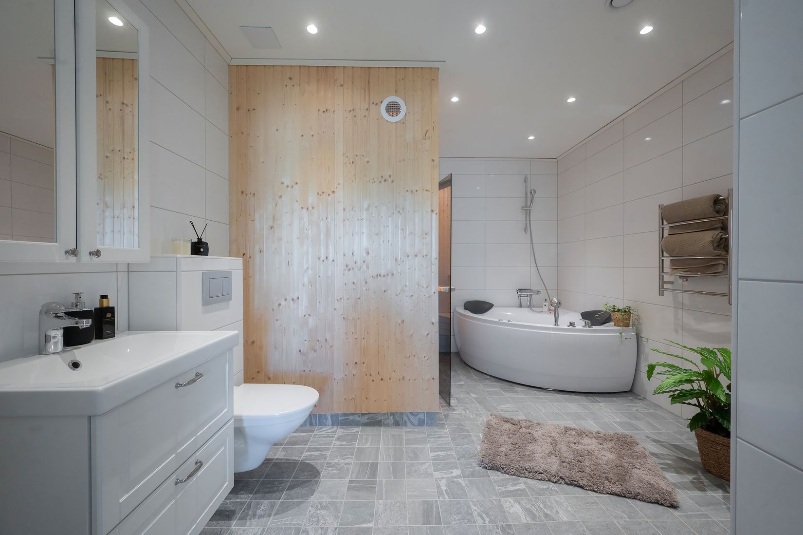 Radhus, Vårbäcksvägen 6H, Tullinge Strand, Botkyrka