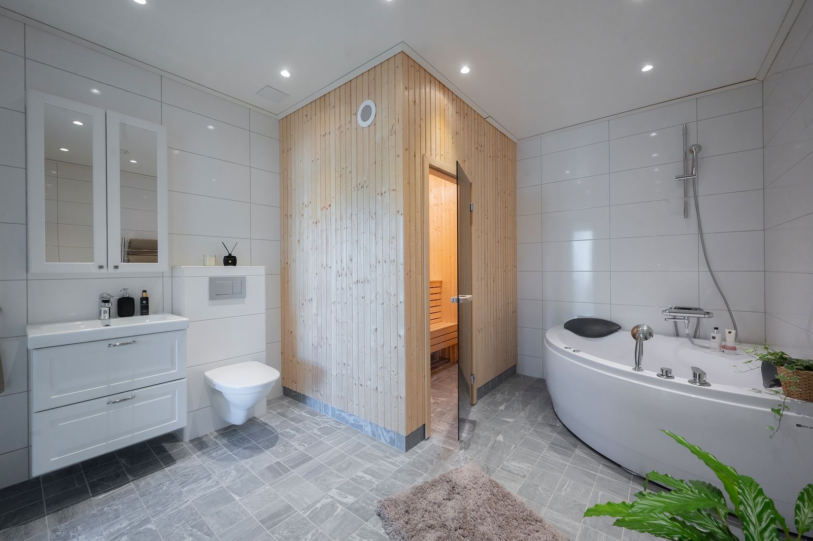 Radhus, Vårbäcksvägen 6H, Tullinge Strand, Botkyrka